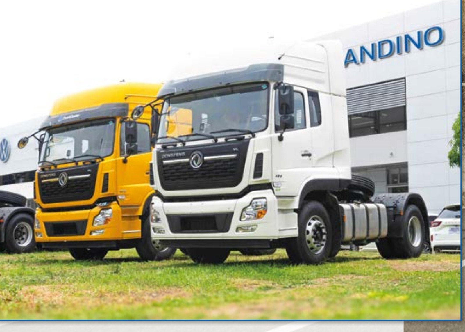 Tractocamiones Dongfeng de Corautos Andino estacionados frente a su sede