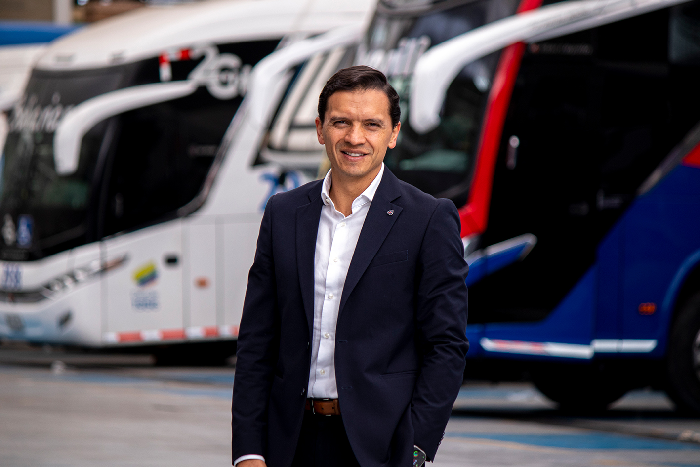 Scania consolida su liderazgo en el mercado con la entrega de 17 buses de dos pisos a Bolivariano