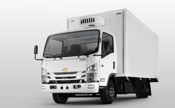 Y con ustedes: el nuevo camión NRR de Chevrolet