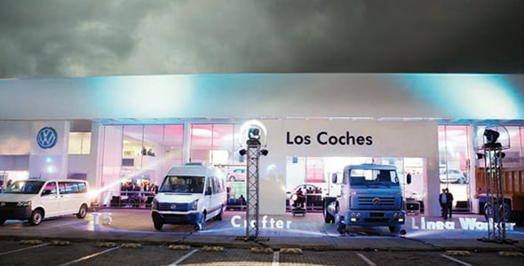 LOS COCHES LANZA LA VITRINA DE VOLKSWAGEN