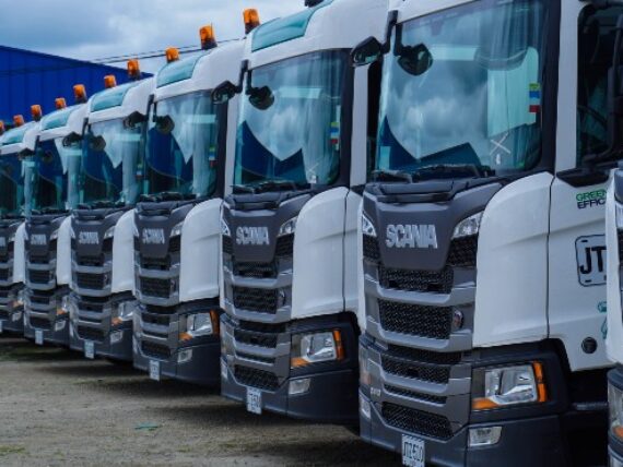 Teca Transportes recibe 20 tractos GNV de Scania