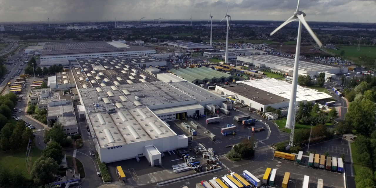 Volvo Trucks abre planta de baterías en Bélgica