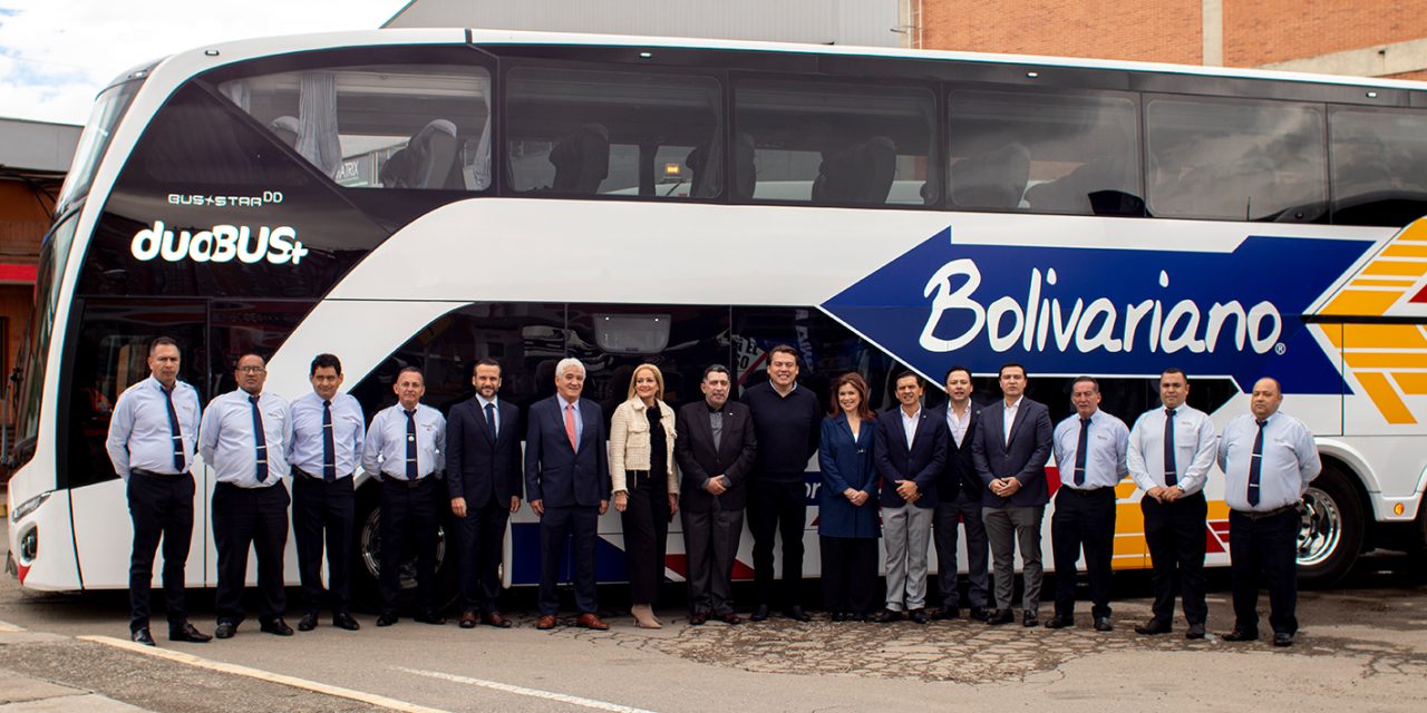 Scania consolida su liderazgo en el mercado con la entrega de 17 buses de dos pisos a Bolivariano